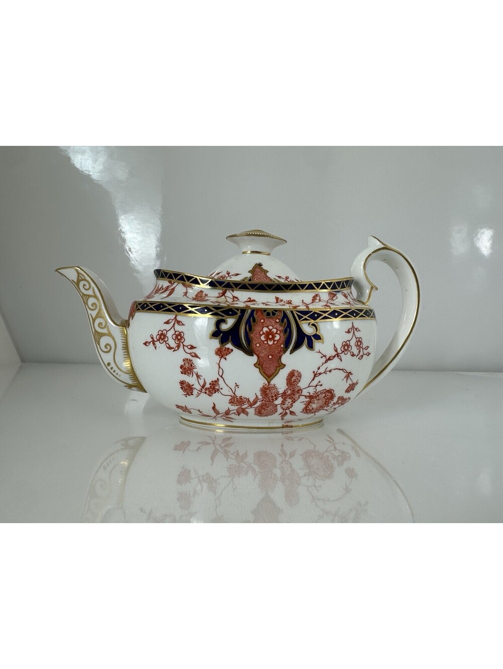 Antique 1906 Royal Crown Derby Imari Teapot 2224 Made in England Gold Gilt -Rare
